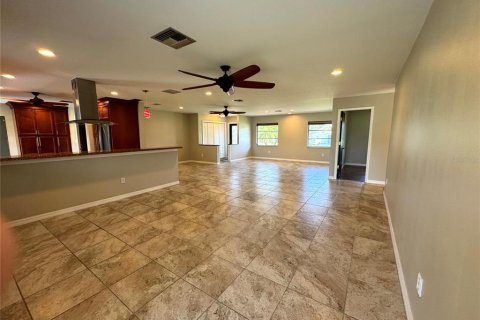 Casa en alquiler en Bradenton, Florida, 3 dormitorios, 170.66 m2 № 1918728 - foto 12