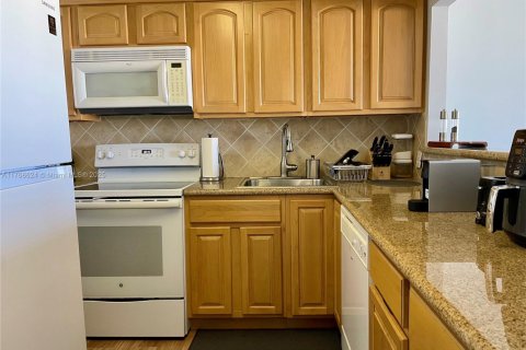 Appartement à louer à Sunny Isles Beach, Floride: 1 chambre, 92.07 m2 № 1861070 - photo 5