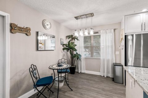 Condominio en venta en Deerfield Beach, Florida, 2 dormitorios, 76.18 m2 № 2084779 - foto 10