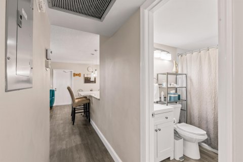 Condominio en venta en Deerfield Beach, Florida, 2 dormitorios, 76.18 m2 № 2084779 - foto 15