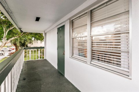 Condominio en venta en Deerfield Beach, Florida, 2 dormitorios, 76.18 m2 № 2084779 - foto 3