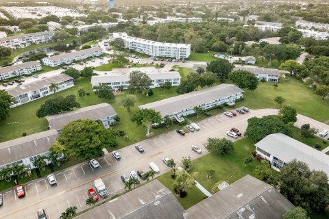 Condominio en venta en Deerfield Beach, Florida, 2 dormitorios, 76.18 m2 № 2084779 - foto 23
