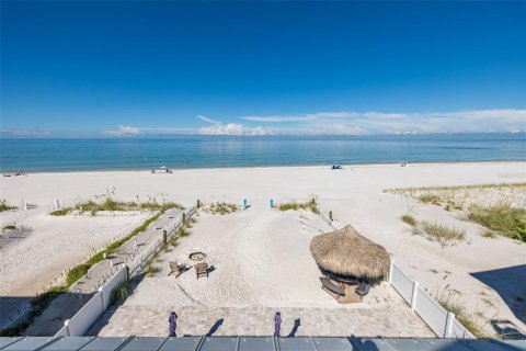 Casa en Indian Shores, Florida 6 dormitorios, 384.62 m2 № 2379261