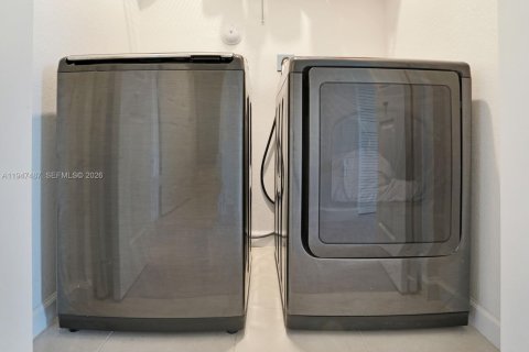 Купить таунхаус в Форт-Лодердейл, Флорида 4 спальни, 178.47м2, № 2005303 - фото 24