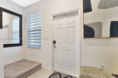 Купить таунхаус в Форт-Лодердейл, Флорида 4 спальни, 178.47м2, № 2005303 - фото 22