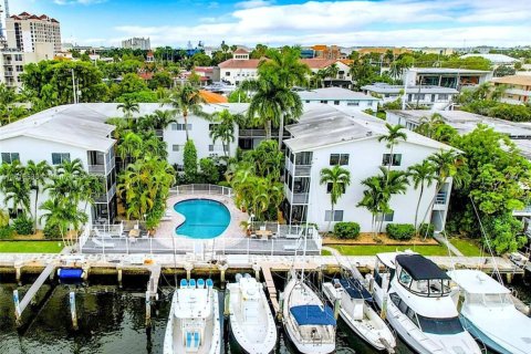 Condominio en alquiler en Fort Lauderdale, Florida, 1 dormitorio, 55.74 m2 № 1146290 - foto 1