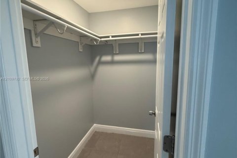 Duplex in Miami, Florida 3 bedrooms, 144.18 sq.m. № 2428380 - photo 8