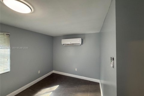 Duplex in Miami, Florida 3 bedrooms, 144.18 sq.m. № 2428380 - photo 6
