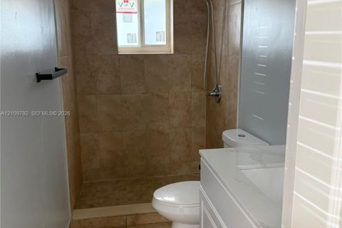 Duplex in Miami, Florida 3 bedrooms, 144.18 sq.m. № 2428380 - photo 7