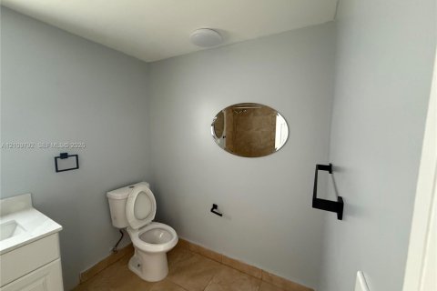 Duplex in Miami, Florida 3 bedrooms, 144.18 sq.m. № 2428380 - photo 11