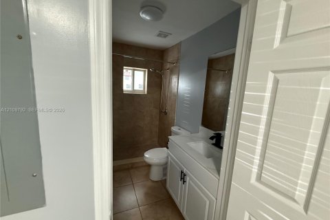 Duplex in Miami, Florida 3 bedrooms, 144.18 sq.m. № 2428380 - photo 15
