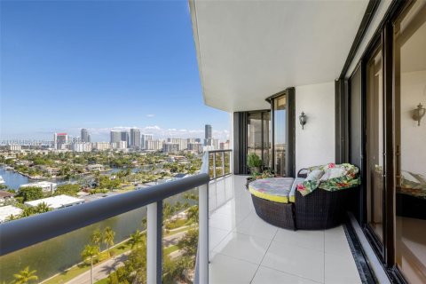 Condo in Aventura, Florida, 3 bedrooms  № 1868330 - photo 2