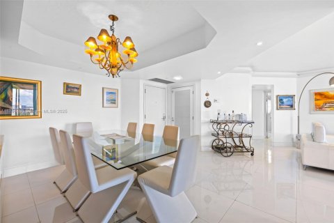 Condo in Aventura, Florida, 3 bedrooms  № 1868330 - photo 7