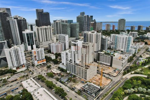 Condominio en venta en Miami, Florida, 2 dormitorios, 75.16 m2 № 1943132 - foto 3