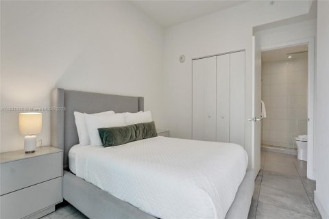 Condominio en venta en Miami, Florida, 2 dormitorios, 75.16 m2 № 1943132 - foto 20