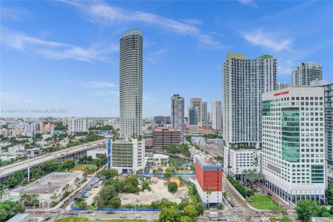 Condominio en venta en Miami, Florida, 2 dormitorios, 75.16 m2 № 1943132 - foto 23