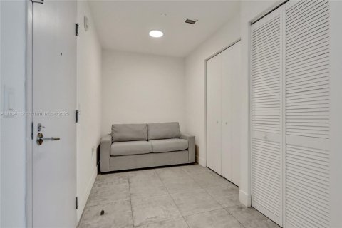 Condominio en venta en Miami, Florida, 2 dormitorios, 75.16 m2 № 1943132 - foto 14