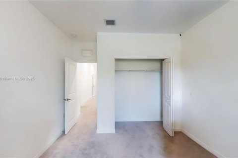 Купить таунхаус в Хомстед, Флорида 3 спальни, 169.73м2, № 1969738 - фото 30