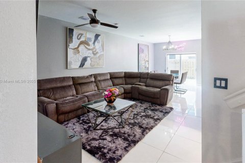 Купить таунхаус в Хомстед, Флорида 3 спальни, 169.73м2, № 1969738 - фото 6