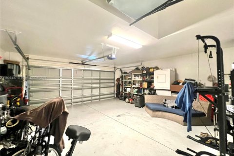 Купить виллу или дом в Лихай-Эйкерс, Флорида 3 спальни, 129.88м2, № 1963896 - фото 20