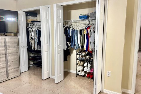 Купить виллу или дом в Лихай-Эйкерс, Флорида 3 спальни, 129.88м2, № 1963896 - фото 27