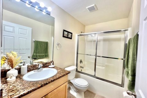 Купить виллу или дом в Лихай-Эйкерс, Флорида 3 спальни, 129.88м2, № 1963896 - фото 30