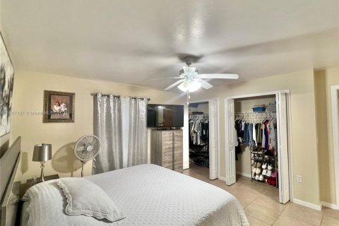 Купить виллу или дом в Лихай-Эйкерс, Флорида 3 спальни, 129.88м2, № 1963896 - фото 26