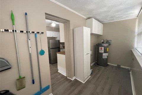 Casa en alquiler en Tampa, Florida, 2 dormitorios, 88.07 m2 № 1628454 - foto 15