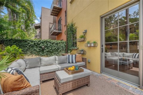 Townhouse in Sarasota, Florida 3 bedrooms, 177.44 sq.m. № 2150246 - photo 21