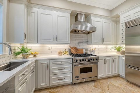 Townhouse in Sarasota, Florida 3 bedrooms, 177.44 sq.m. № 2150246 - photo 13