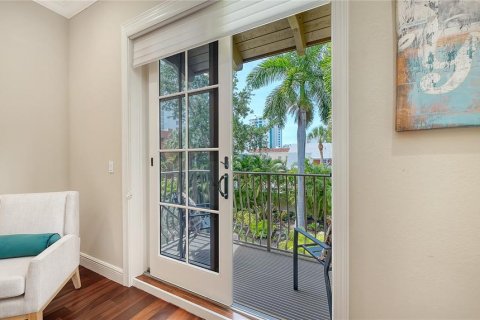 Townhouse in Sarasota, Florida 3 bedrooms, 177.44 sq.m. № 2150246 - photo 27