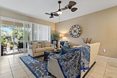 Villa ou maison à vendre à Tampa, Floride: 2 chambres, 127 m2 № 2148650 - photo 12
