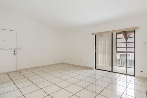 Condo in Miami, Florida, 3 bedrooms  № 1671322 - photo 22