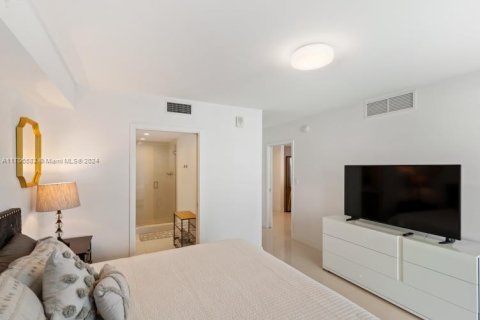 Copropriété à vendre à Bay Harbor Islands, Floride: 2 chambres, 88.72 m2 № 1978241 - photo 18