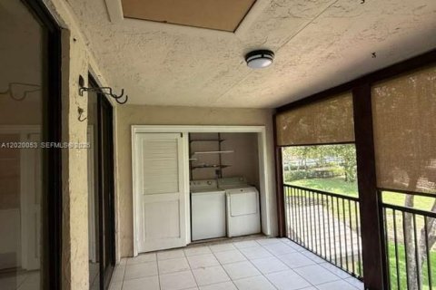 Copropriété à louer à Coconut Creek, Floride: 2 chambres, 89.37 m2 № 2086102 - photo 6
