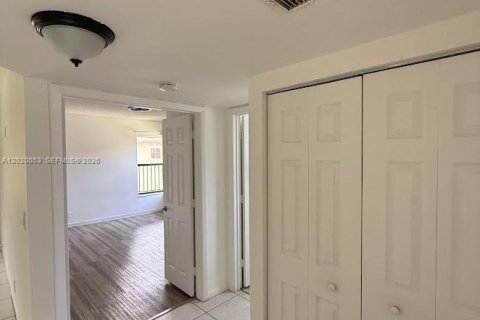 Copropriété à louer à Coconut Creek, Floride: 2 chambres, 89.37 m2 № 2086102 - photo 8