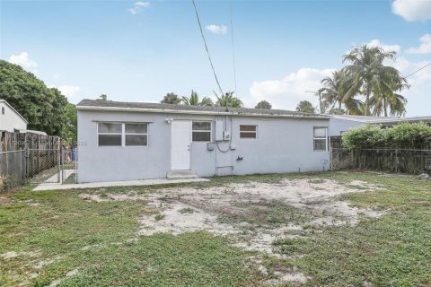 House in Oakland Park, Florida 2 bedrooms, 79.52 sq.m. № 1480481 - photo 28
