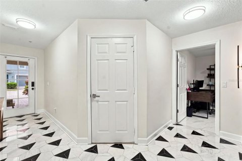 Touwnhouse à vendre à Tampa, Floride: 4 chambres, 192.12 m2 № 2410222 - photo 19