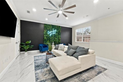 Touwnhouse à vendre à Tampa, Floride: 4 chambres, 192.12 m2 № 2410222 - photo 23
