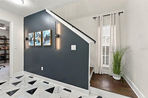 Touwnhouse à vendre à Tampa, Floride: 4 chambres, 192.12 m2 № 2410222 - photo 18