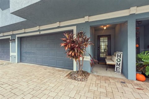 Touwnhouse à vendre à Tampa, Floride: 4 chambres, 192.12 m2 № 2410222 - photo 16