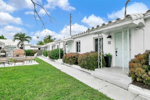 Commercial property in Hallandale Beach, Florida № 1971908 - photo 3