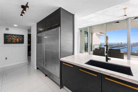 Купить кондоминиум в Майами, Флорида 4 спальни, 297.19м2, № 1966985 - фото 24