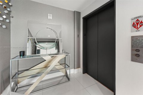 Купить кондоминиум в Майами, Флорида 4 спальни, 297.19м2, № 1966985 - фото 2