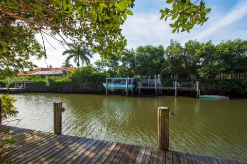 Casa en Vero Beach, Florida 4 dormitorios, 232.35 m2 № 2048922