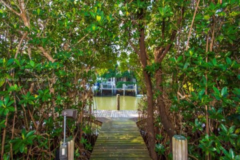 Casa en venta en Vero Beach, Florida, 4 dormitorios, 232.35 m2 № 2048922 - foto 24