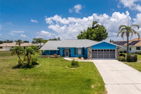 Casa en venta en Rotonda, Florida, 2 dormitorios, 153.94 m2 № 1759277 - foto 1