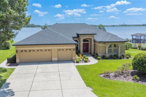 House in Polk City, Florida 4 bedrooms, 230.03 sq.m. № 1915404 - photo 3