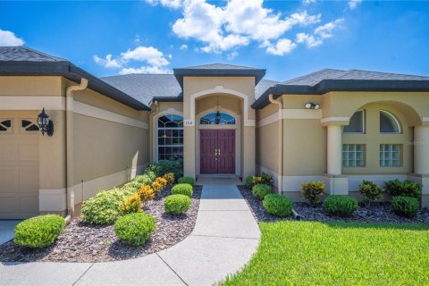 House in Polk City, Florida 4 bedrooms, 230.03 sq.m. № 1915404 - photo 6