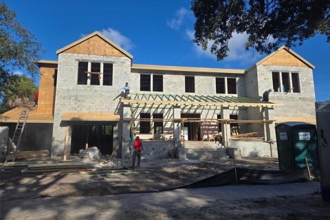 House in Tampa, Florida 6 bedrooms, 555.93 sq.m. № 2347783 - photo 2